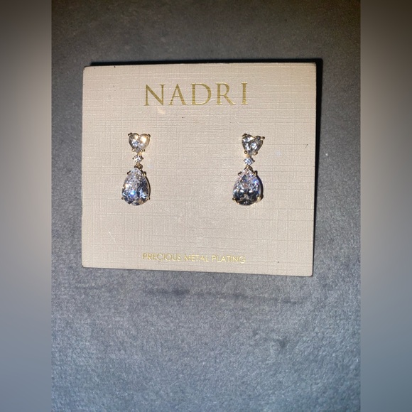 BNWT Nadri Silver Heart and Teardrop Earrings $55 - Picture 1 of 4